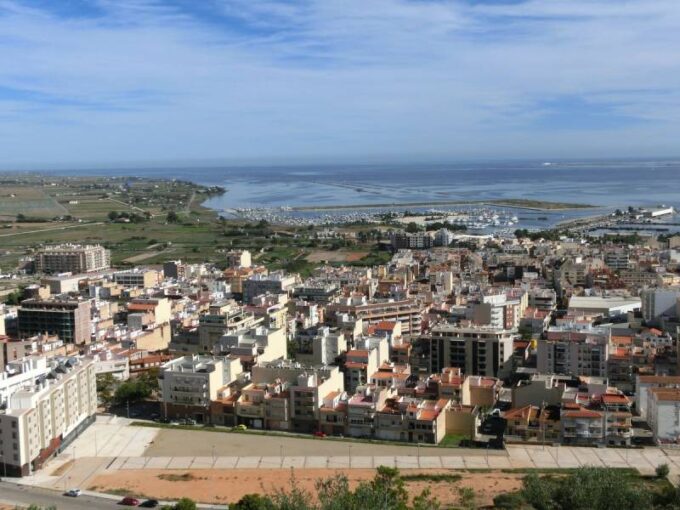 Solar de 183 m2 en casco urbano para construir_1