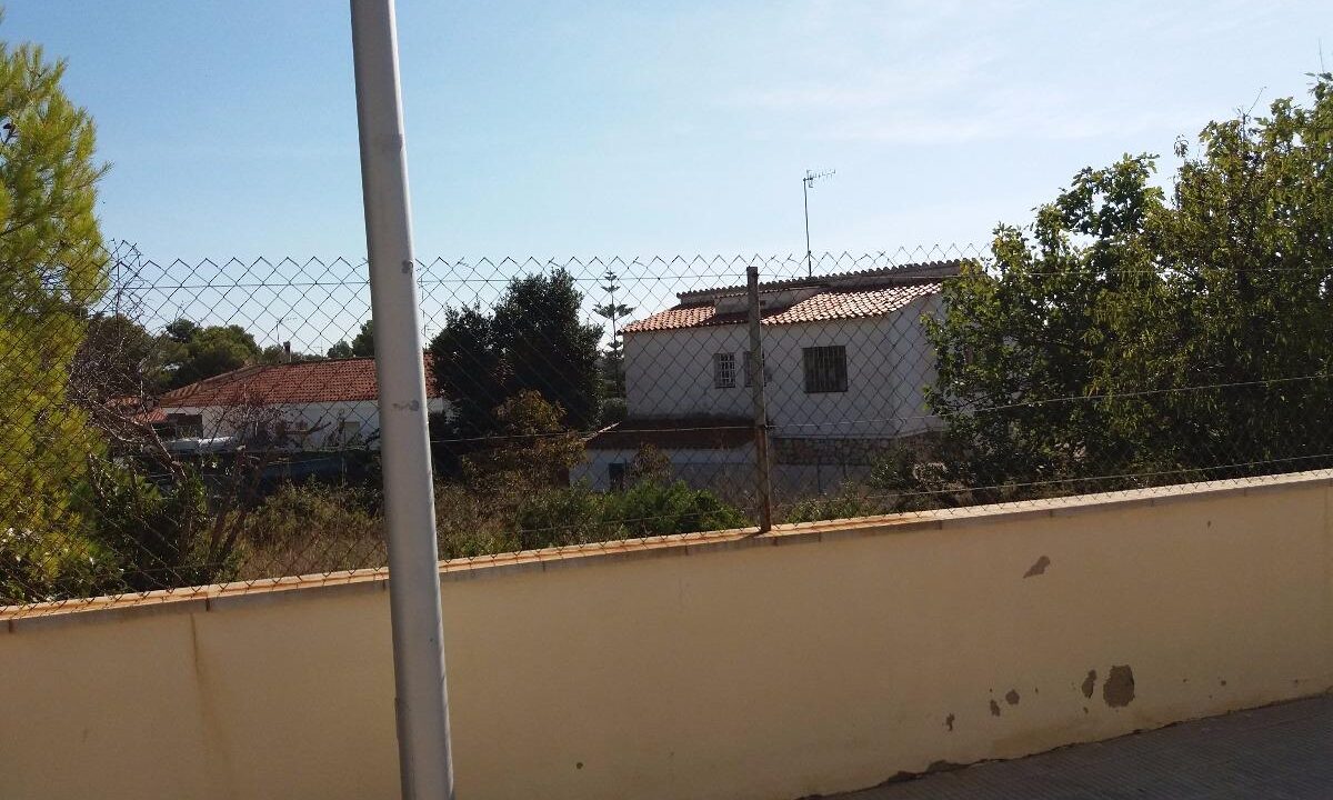 Solar de 806 m2 para construir 2 casas unifamiliares_1