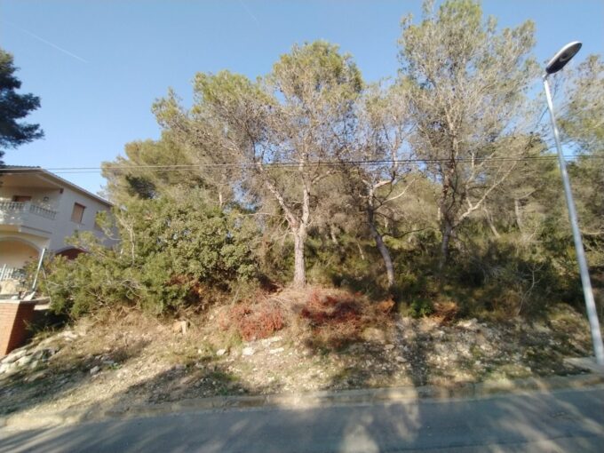 TERRENO URBANO A LA VENTA DE 994M2 EN CALAFELL URBANIZACIÓN MAS ROMEU_1