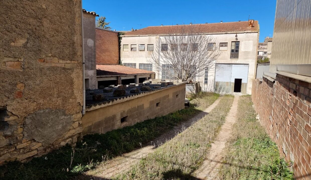 VENTA ALMACÉN Y TERRENO EN STA. COLOMA DE QUERALT ZONA CENTRO!!_5