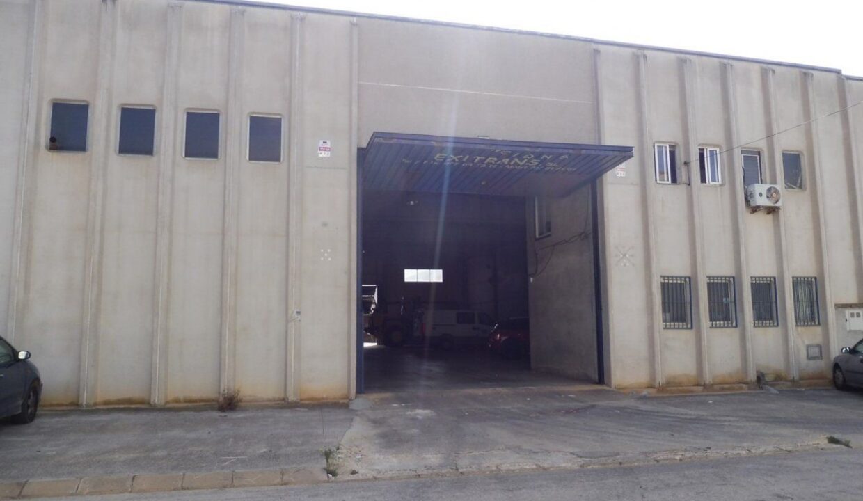 VENTA DE NAVE INDUSTRIAL EN SANTA OLIVA (TARRAGONES)._1