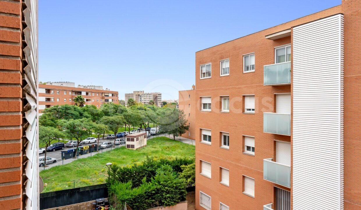 VENTA DE PISO 3 HABITACIONES CON PARKING EN CALLE BISBE GRAU - REUS_2