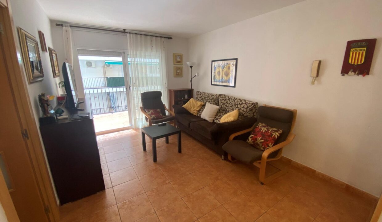 VENTA DE PISO 3 HABITACIONES EN SEGUR DE CALAFELL - A TAN SOLO 350 MTS DE LA PLAYA_4