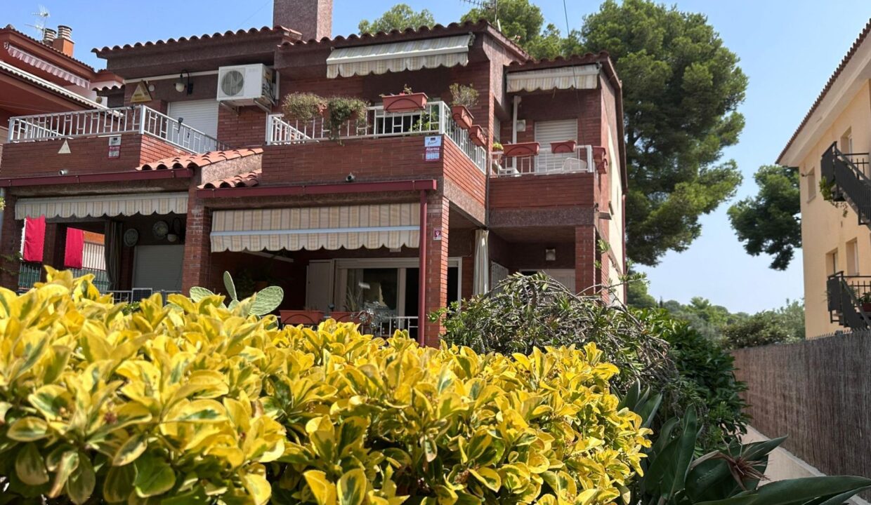 VENTA de Bonita CASA APAREADA muy céntrica en SEGUR DE CALAFELL_4