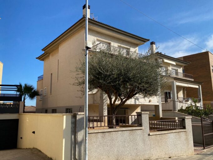 Venta Bonita casa pareada en Segur de Calafell zona centro_1