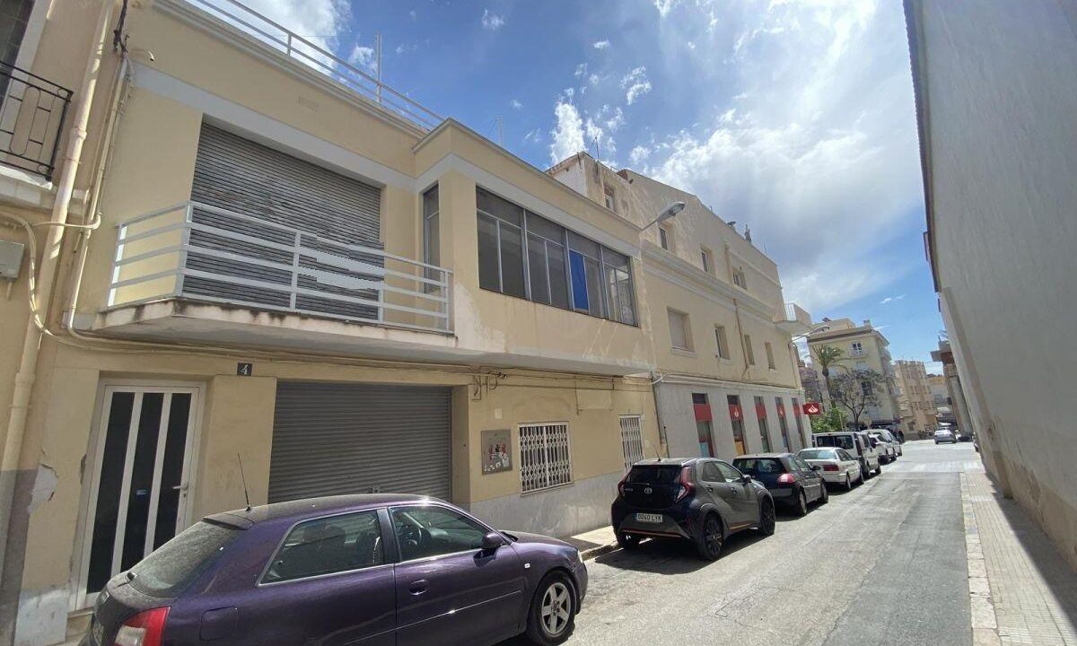 Venta de Casa en La Rapita con dos piso y un local comercial_5