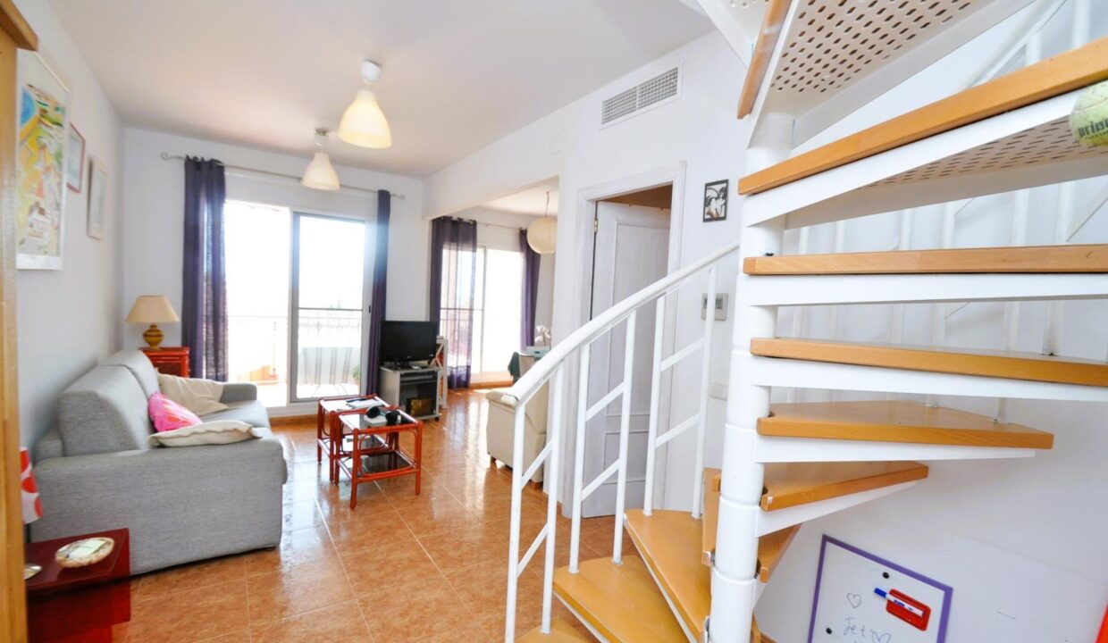 Vive en las alturas con vistas al mar: Ático dúplex de ensueño en venta!  ✨_4