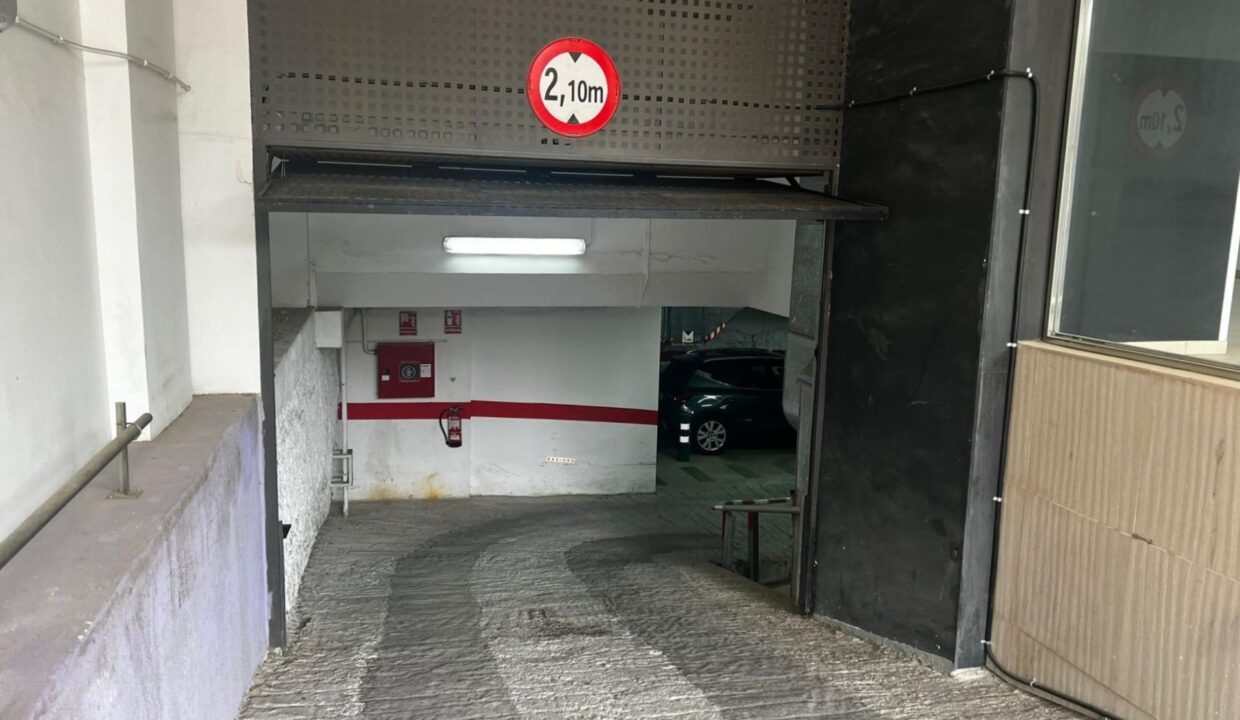 ¡Alquiler de plazas de Parking en el Centro de Cambrils!_3