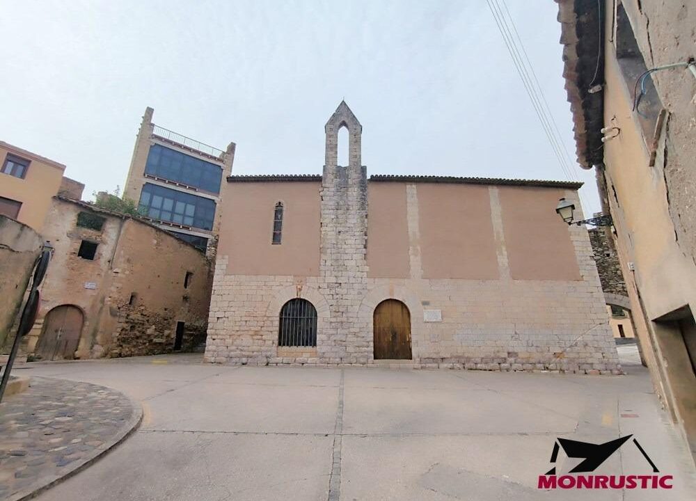 ¡Atención a los amantes del encanto medieval!  FANTASTICA CASA EN VENTA EN MONTBLANC_2