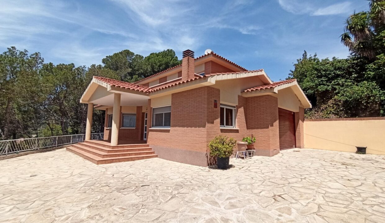 ¡Descubre el hogar de tus sueños en Castellvell del Camp!_2