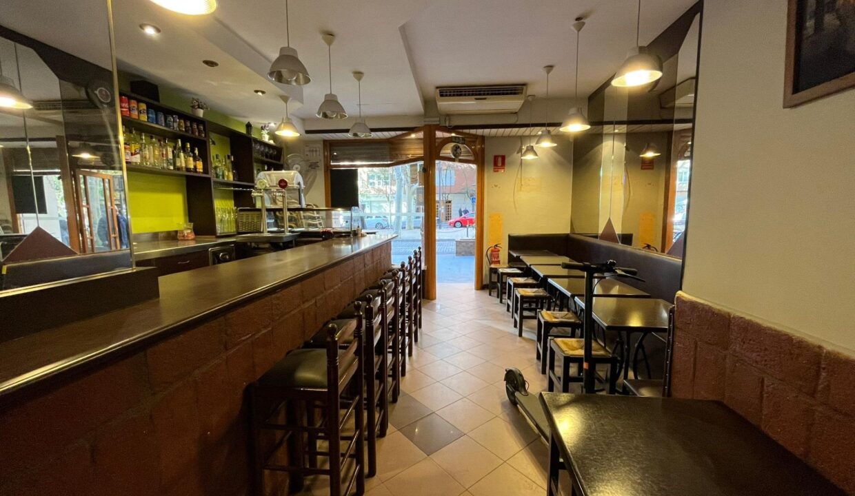 ¡LOCAL COMERCIAL EN VENTA - CAFETERÍA MONTADA EN REUS!_2