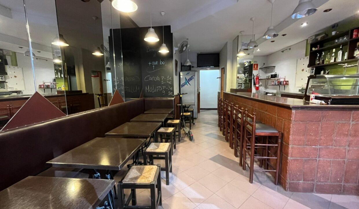 ¡LOCAL COMERCIAL EN VENTA - CAFETERÍA MONTADA EN REUS!_4