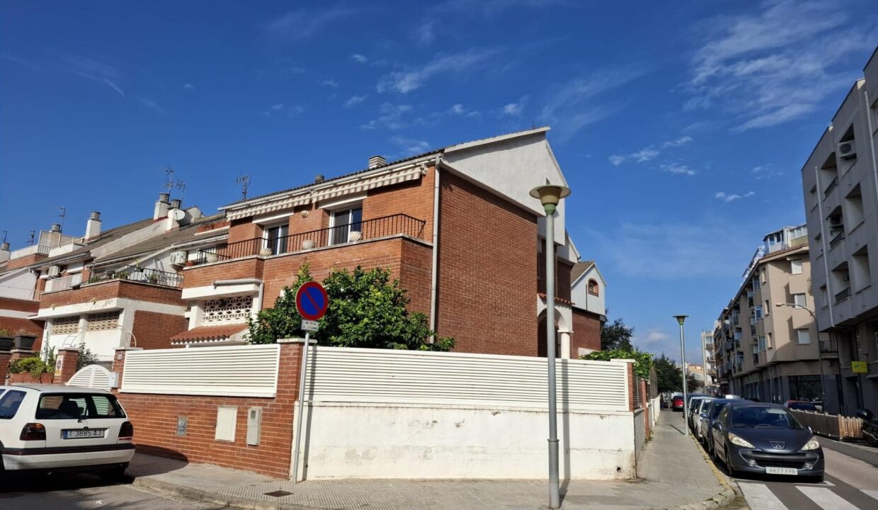 ✨ **¡Tu hogar ideal te espera en El Vendrell!** ✨_1