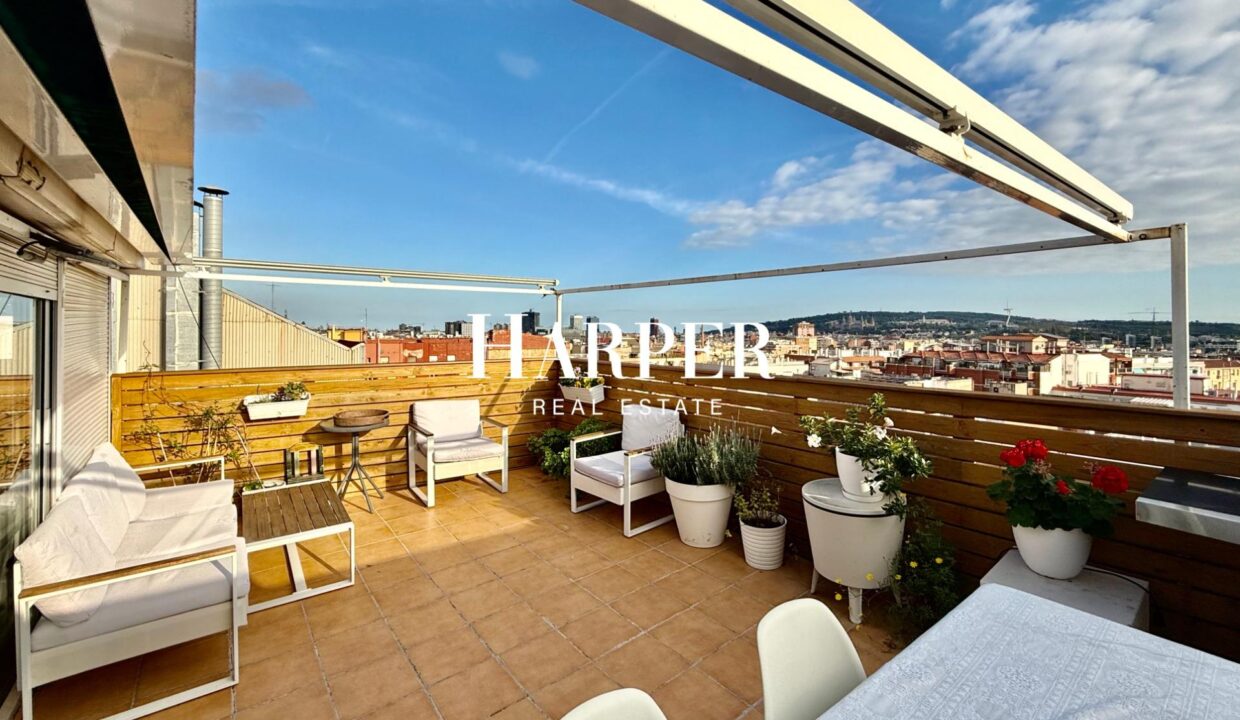 Apartamento de 2 Habitaciones en Sants con Vistas de 360 Grados_1