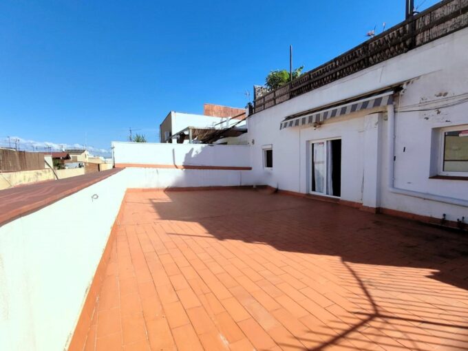 Ático con gran terraza en El Raval