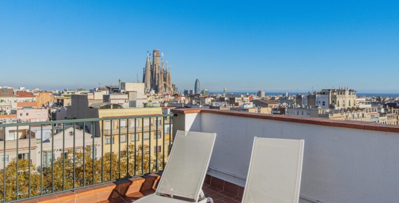 Ático con vistas a la Sagrada Família en pleno Paseo Sant Joan_1