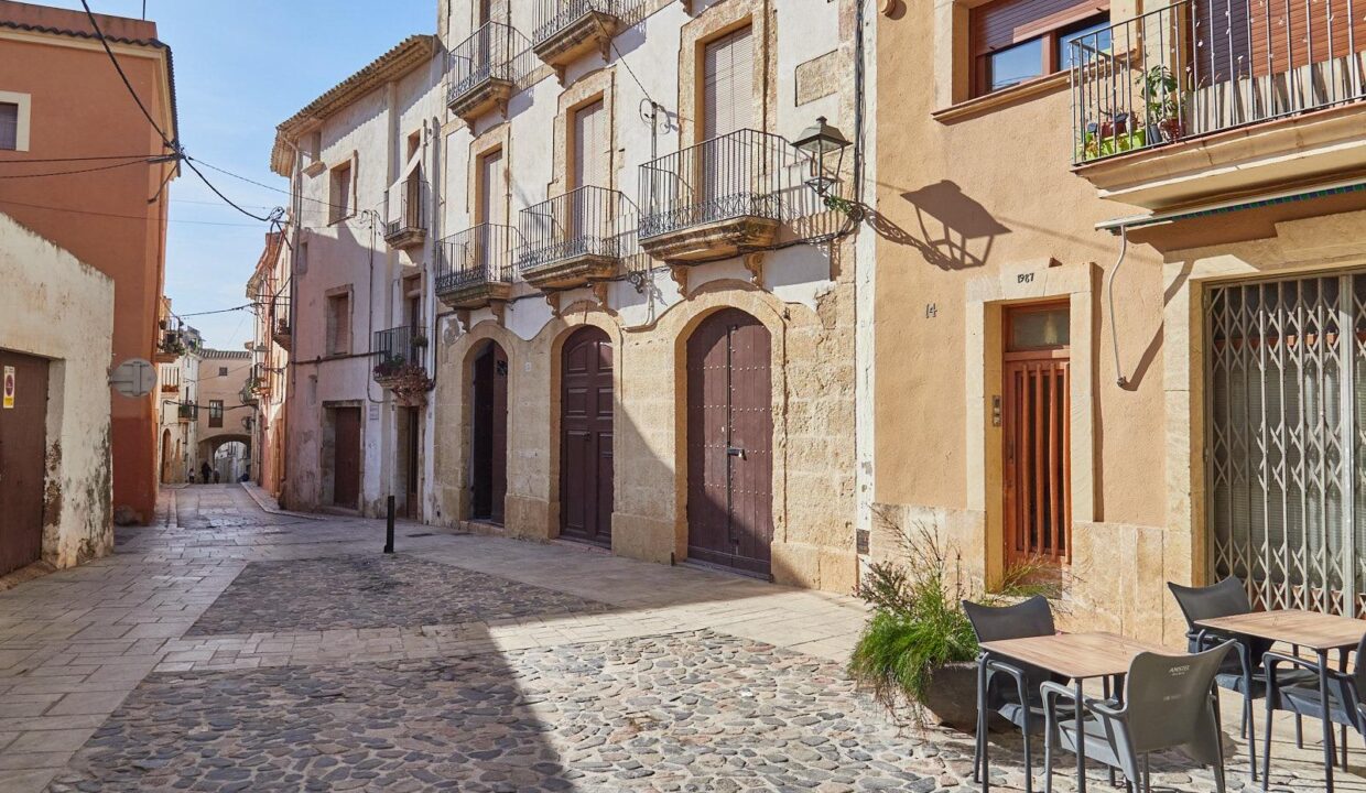 CASA ADOSADA EN EL CENTRO DE TORRREDEMBARRA_4