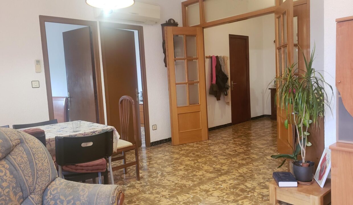 EN VENTA EDIFICIO A 3 VIENTOS CENTRO CALAFELL_1