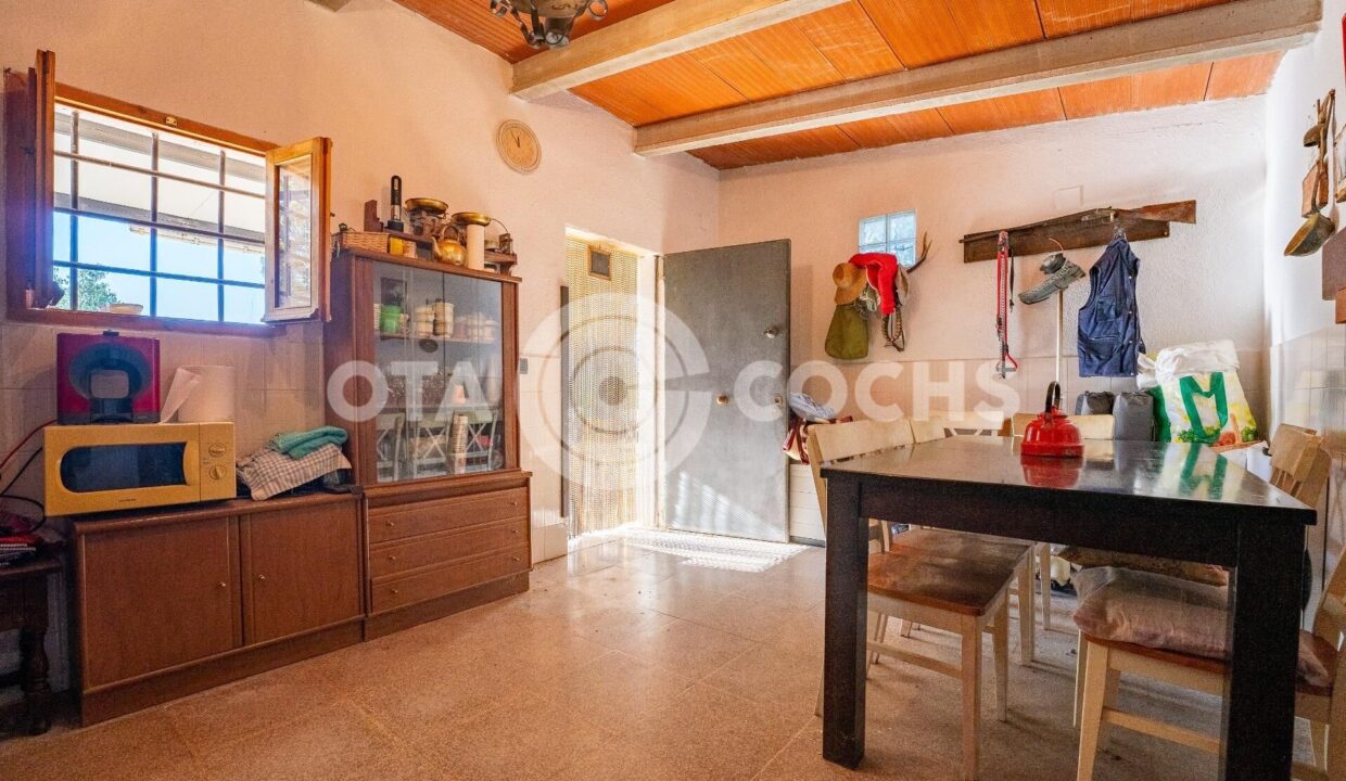 EN VENTA PEQUEÑA MASÍA CON TERRENO EN REUS_5