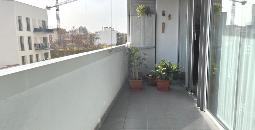 El Poblenou - Terraza y parking_1