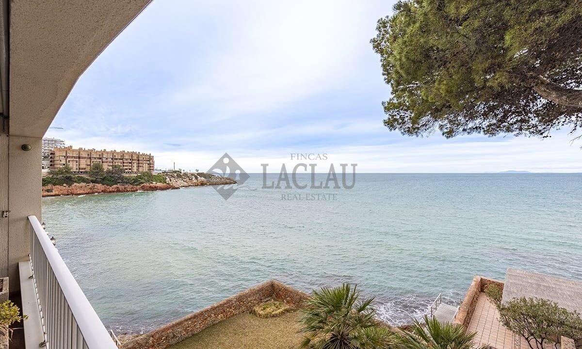 En venta un espectacular piso en primera línea de mar