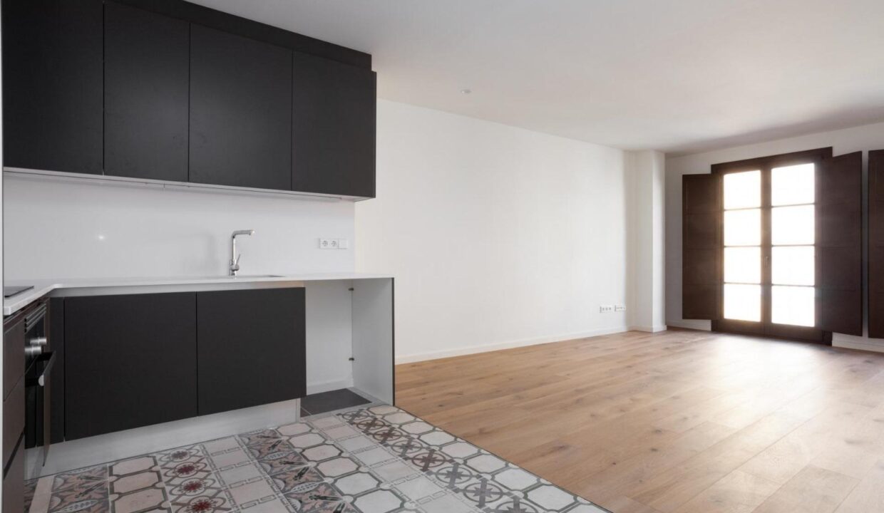 Excelente Oportunidad de Compra: Apartamento Nuevo en la Calle Cera_5