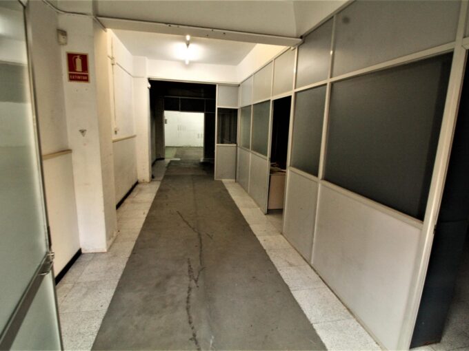 Local comercial Barcelona Sant Martí / El Camp de l'Arpa Venta 01042402