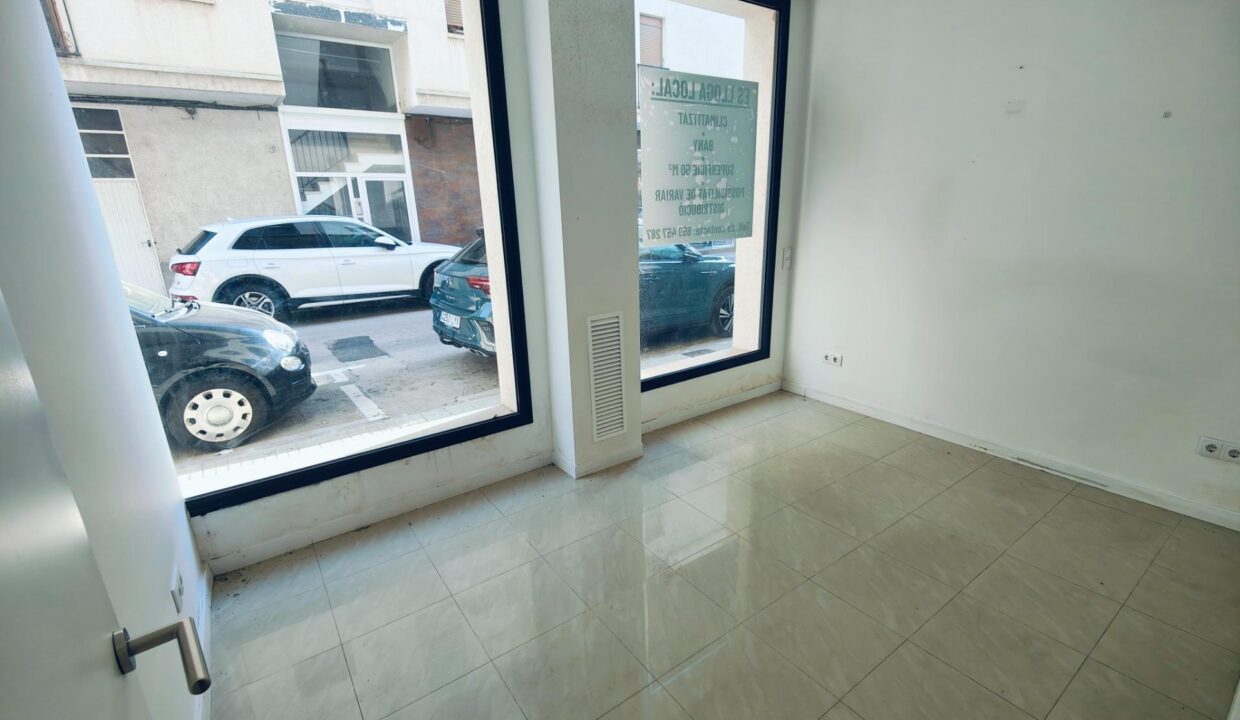 Local comercial de 47m2 con 1 wc en la zona del Xicago de La Ràpita_4