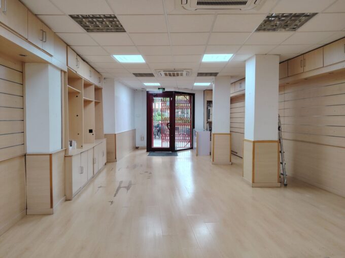 Local comercial en Via Julia 95 (Pl. Francesc Layret)_1