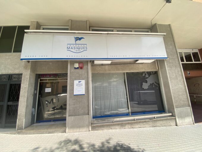 Local comercial en venta calle Dos de Maig 238