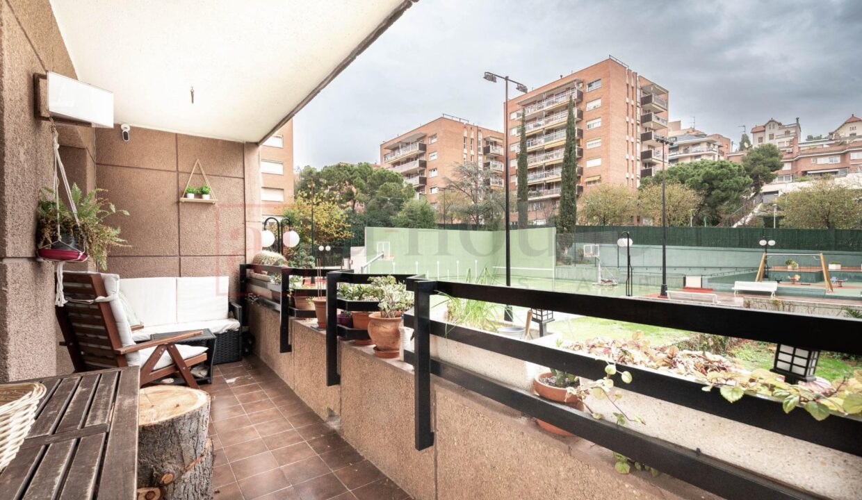 PISO EXTERIOR CON PISCINA COMUNITARIA PARA ENTRAR A VIVIR EN ZONA DE LA SALUT_3