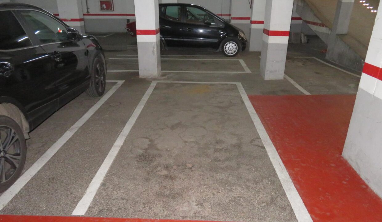 PLAZA DE PARKING EN ALQUILER EN LA CALLE ARAGON CON VILADOMAT_2