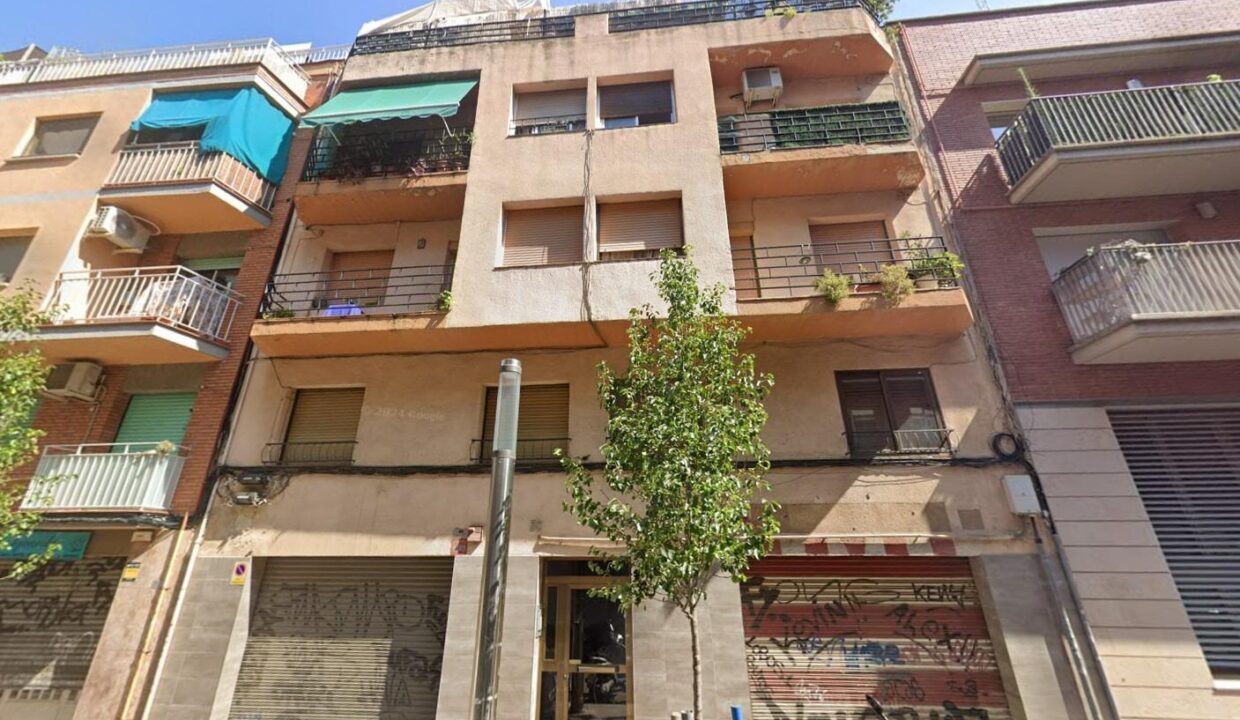 SE VENDE PISO EN BARCELONA