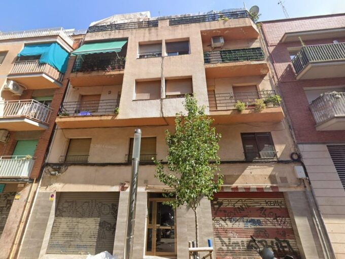 SE VENDE PISO EN BARCELONA