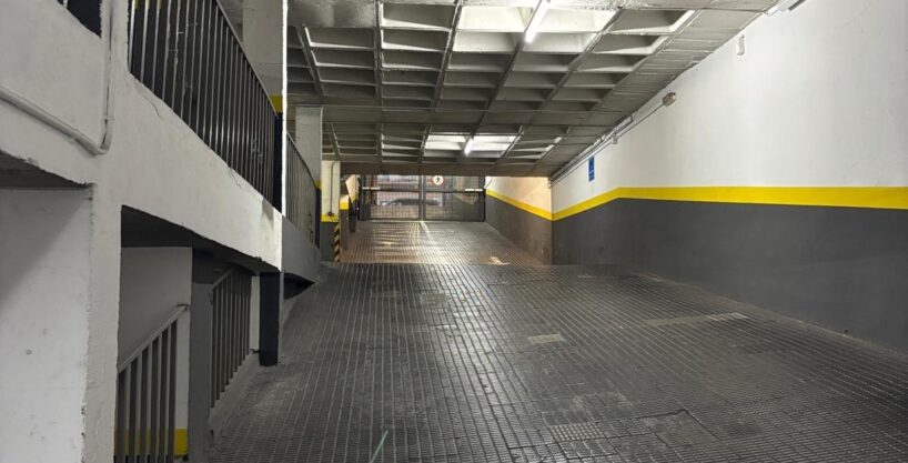 VENTA AMPLIA PLAZA DE PARKING_1