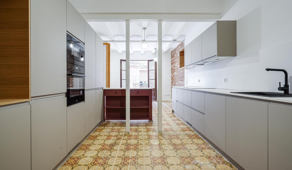 Vivienda en venta recientemente reformada en pleno corazón de Barcelona._4