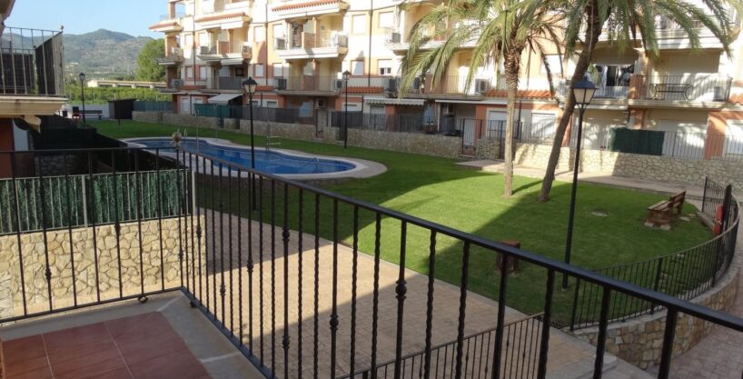 APARTAMENTO CON PISCINA