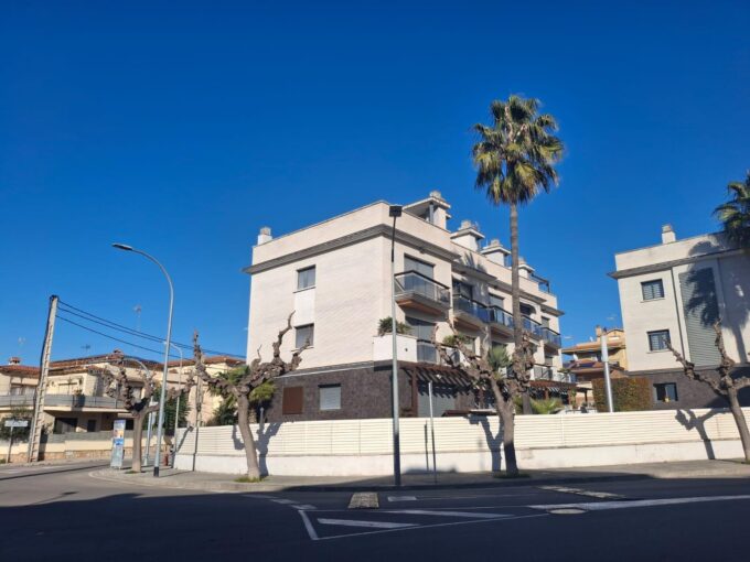 Adosada en venta en Urbanización Sant Jordi