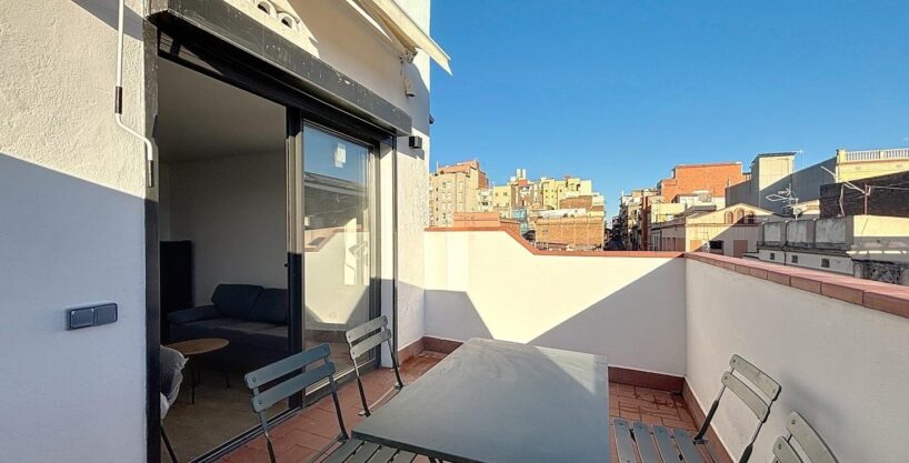 Bright Apartment with Private Terrace in Barcelona_1