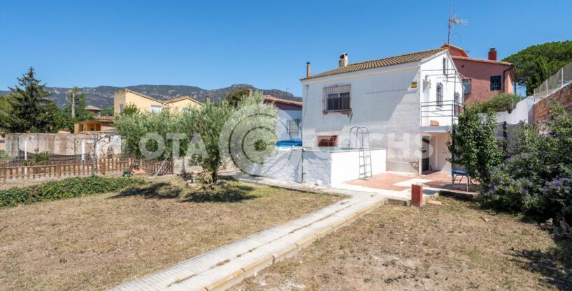 CASA EN VENTA REFORMADA DE 2 HABITACIONES CON GRAN JARDIN Y PISCINA EN LES BARQUERES - ALFORJA_1