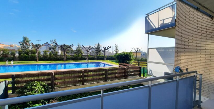 EXCELENTE PLANTA BAJA CON VISTAS A LA PISCINA COMUNITARIA_1