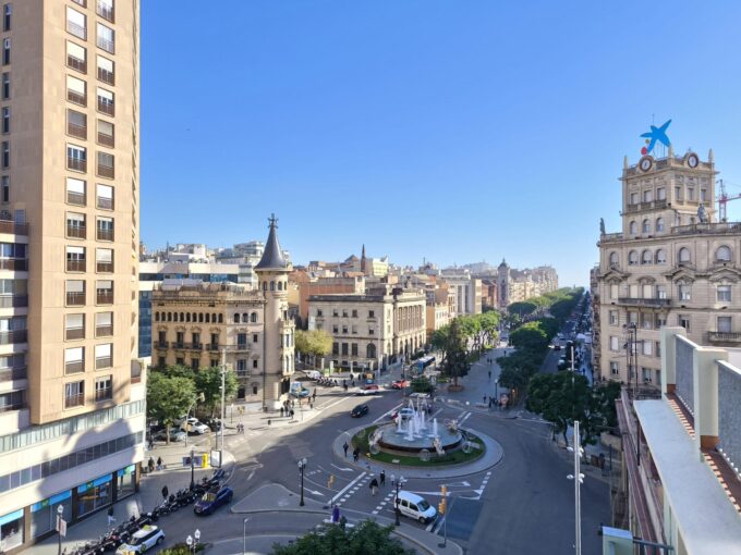 Exclusivo piso familiar en la Rambla Nova de Tarragona: espacio