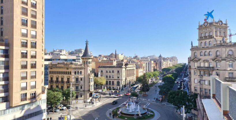 Exclusivo piso familiar en la Rambla Nova de Tarragona: espacio