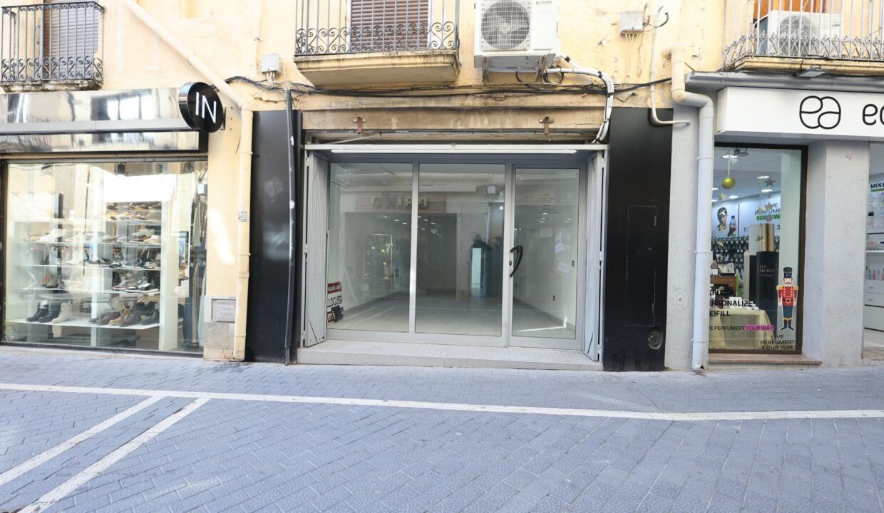 LOCAL COMERCIAL EN ALQUILER EN EL CENTRO DEL VENDRELL_1