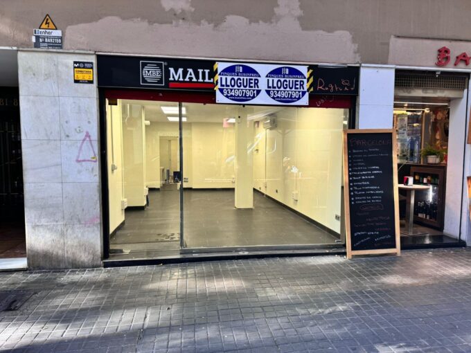 Local comercial en calle Vallespir_1