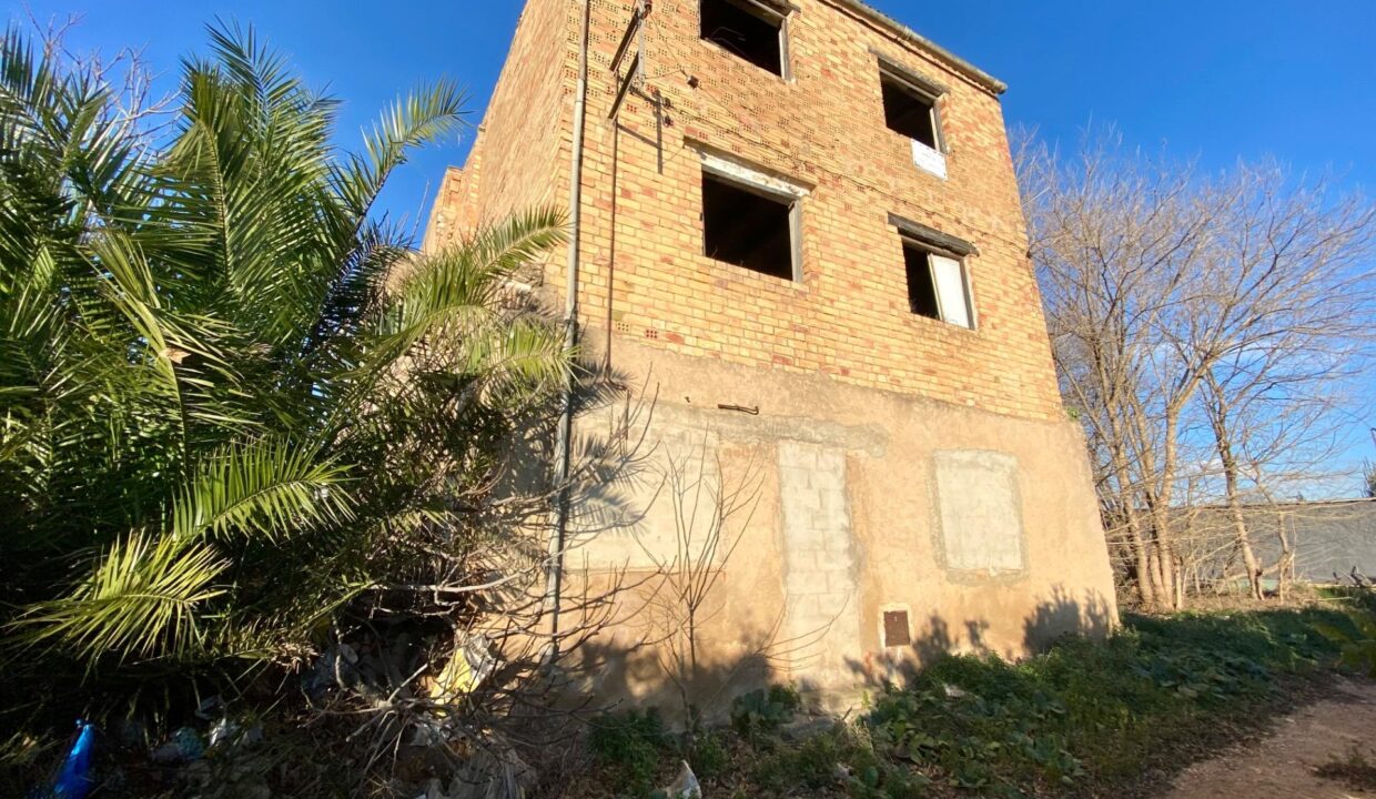 Masía de planta baja y dos pisos en el campo a 5 min del pueblo_2