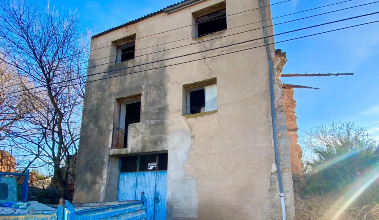 Masía de planta baja y dos pisos en el campo a 5 min del pueblo_3