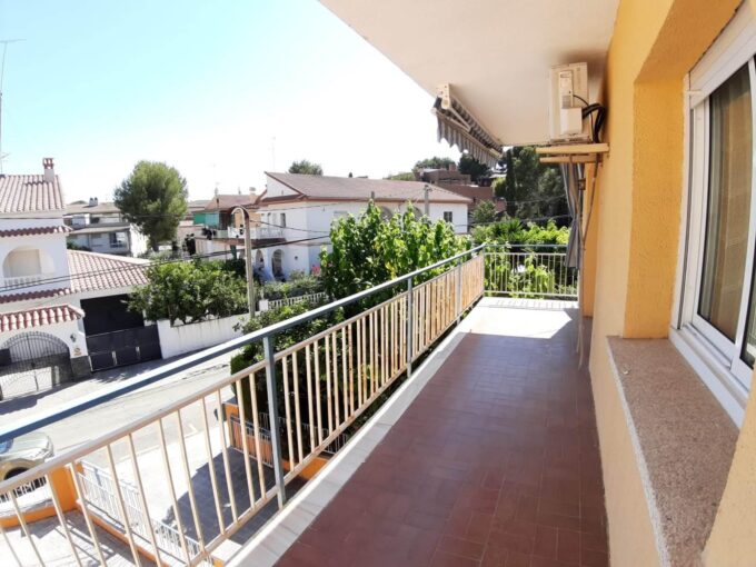 PISO DE 3 HABITACIONES Y BONITA TERRAZA EN EL CENTRO DE ☀️ SEGUR DE CALAFELL ☀️_1