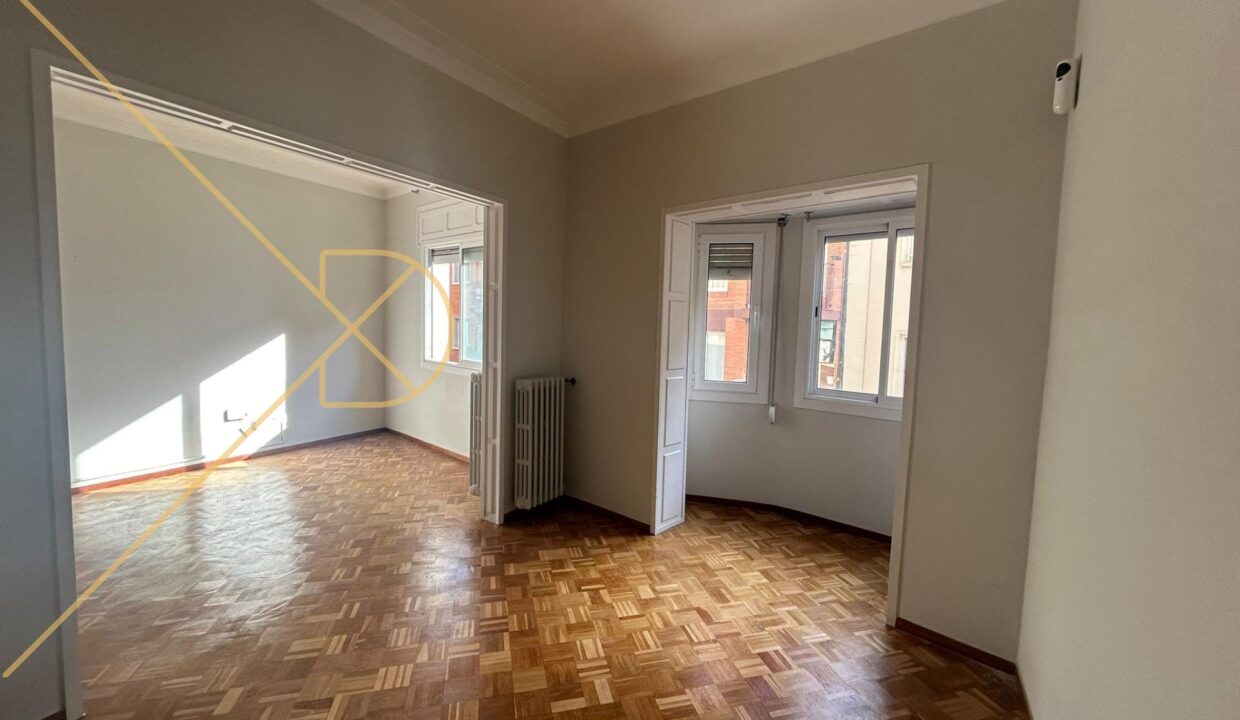 Piso de 113m2 a reformar en venta en zona Sant Gervasi - La Bonanova_1