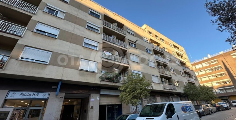 SE VENDE LOCAL DE 80 METROS EN REUS_1